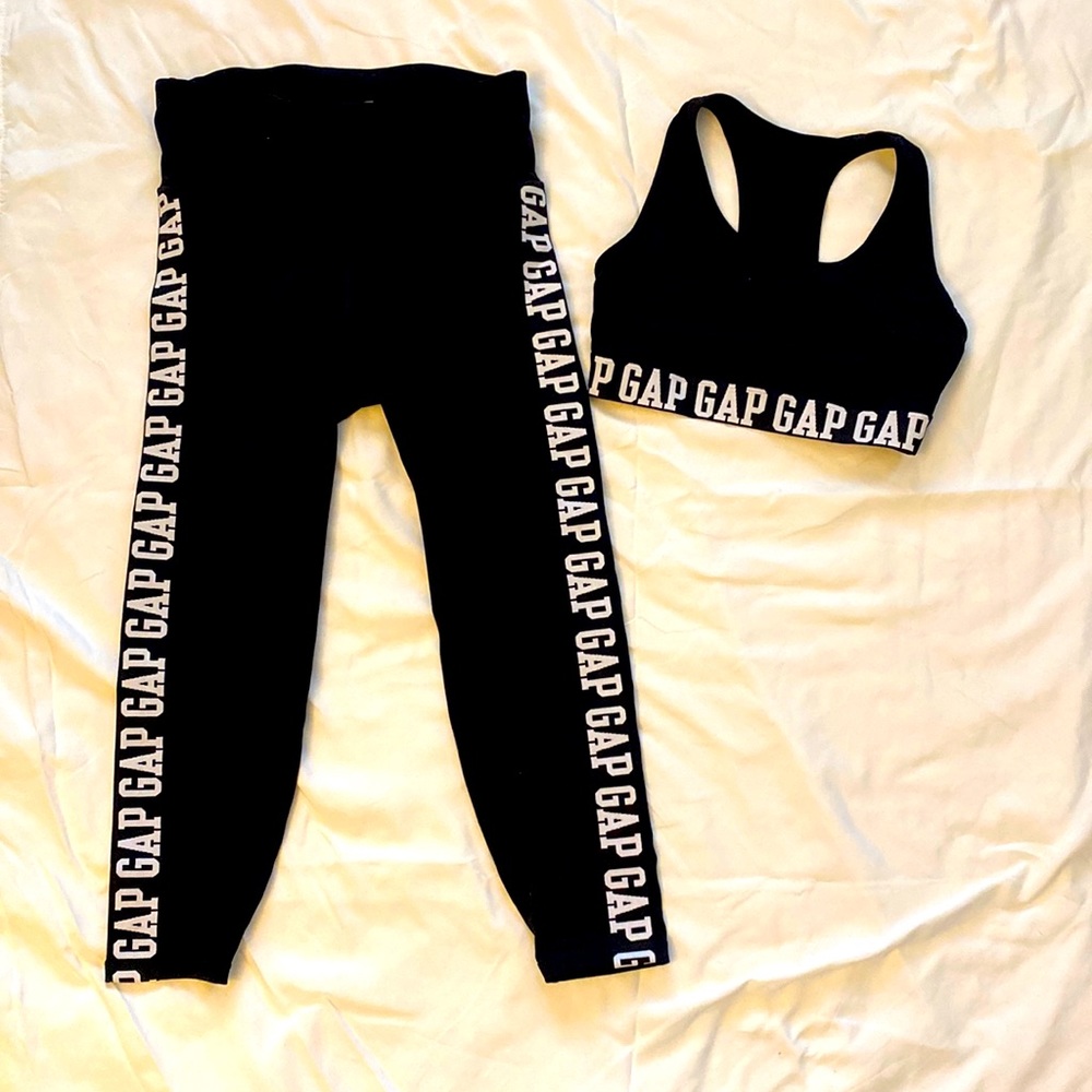 GAP high waist and crop top athletic gear